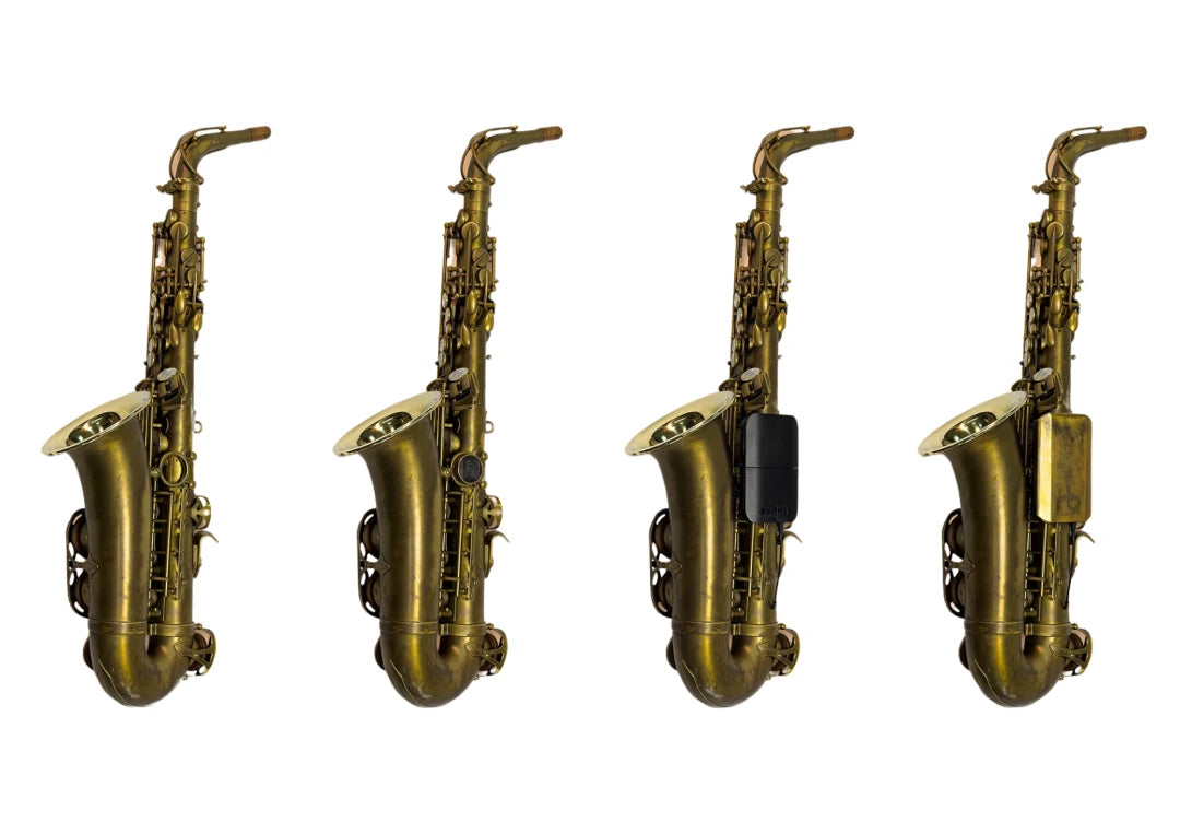 Les étapes de l'équipement de l'émetteur avec le système d'accroche Rack-B sur un saxophone